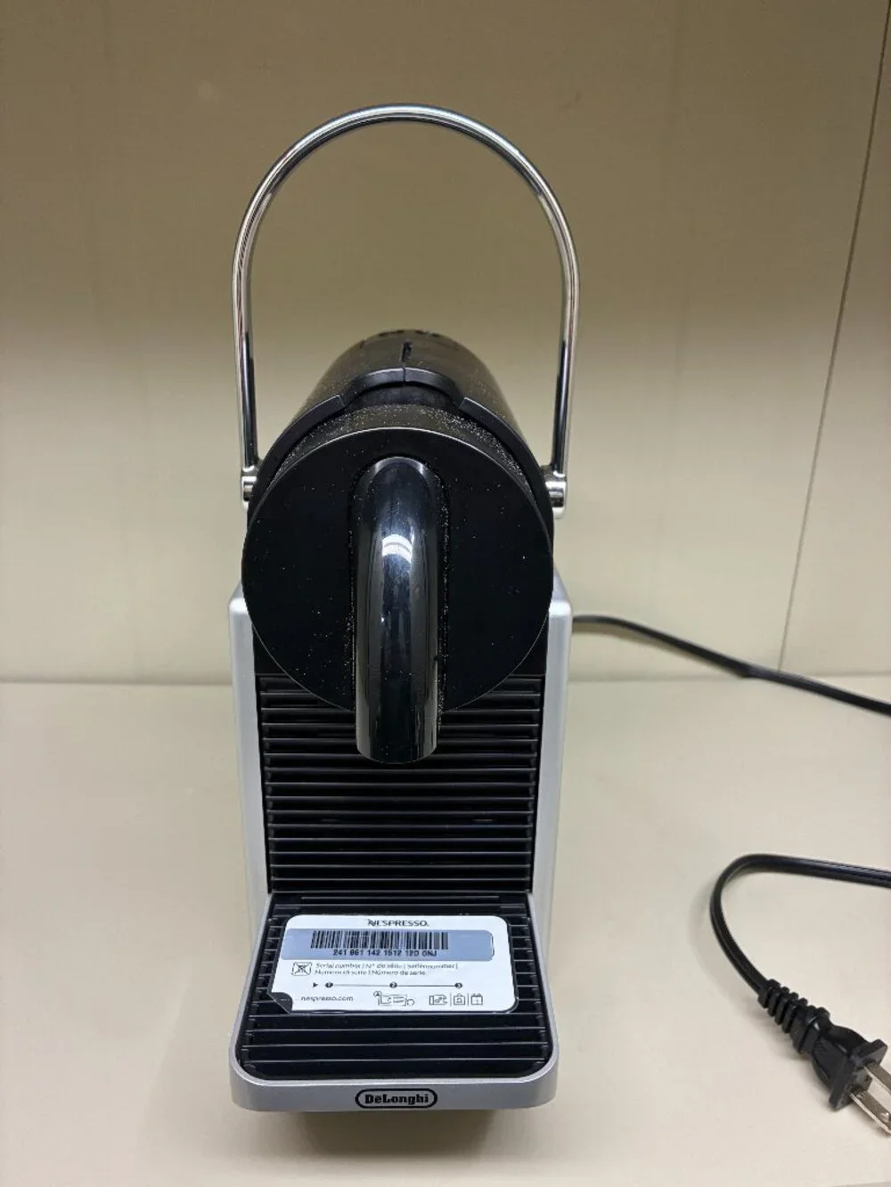 Nespresso Pixie EN127.S Espresso Machine DeLonghi 19 Bar Silver Missing Tank